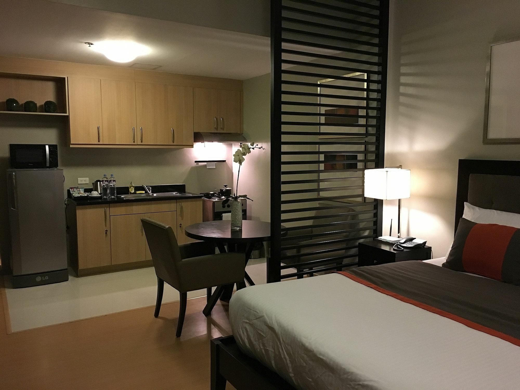 Avant Serviced Suites - Personal Concierge Manila Esterno foto